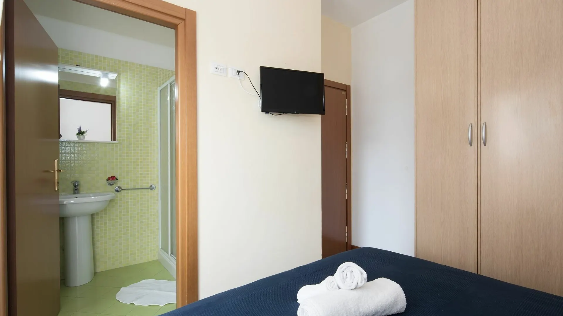 Residence Uno Studio & Suites リミニ イタリア